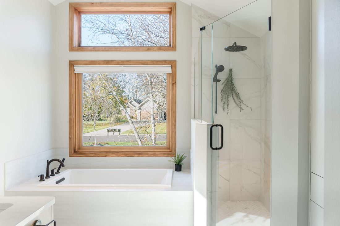 Soaking tub and glass shower