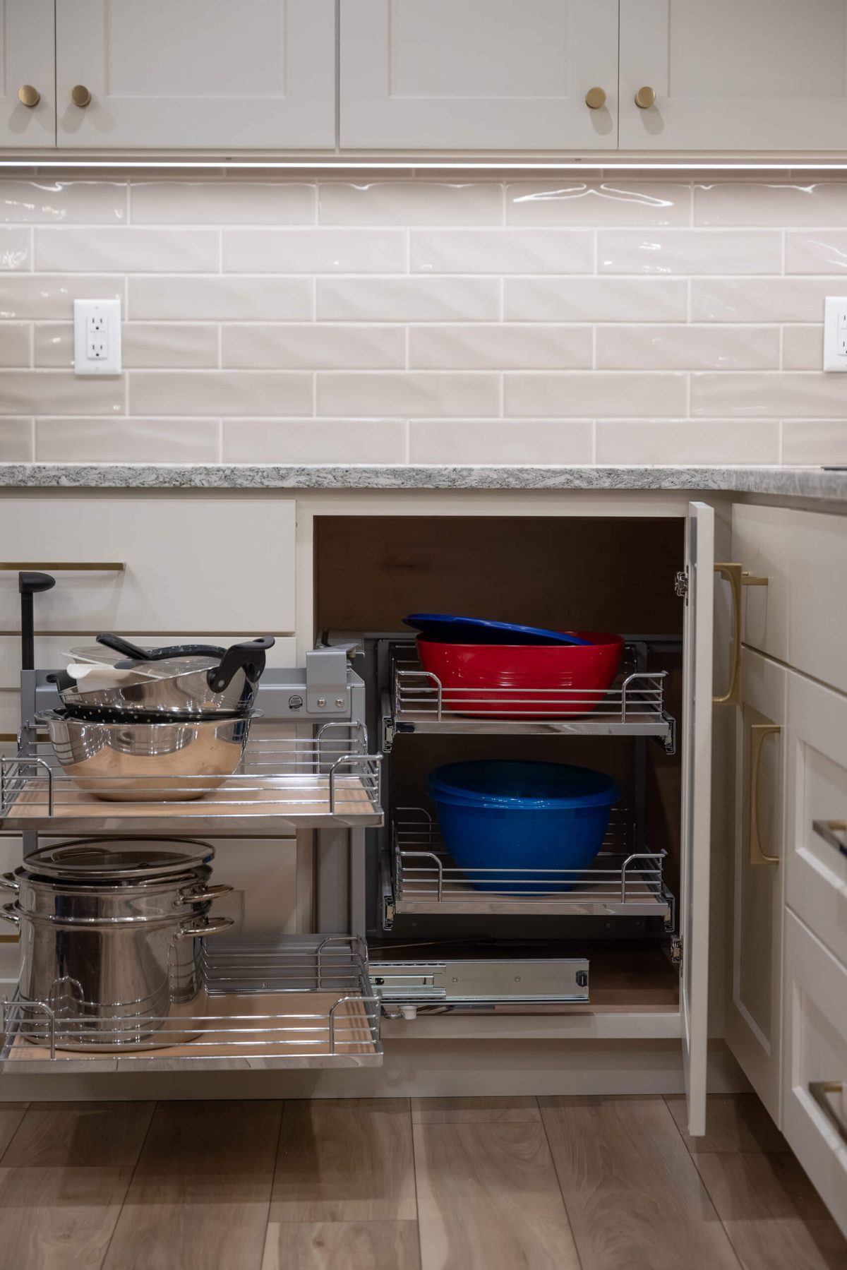 Quartz island with induction cooktop